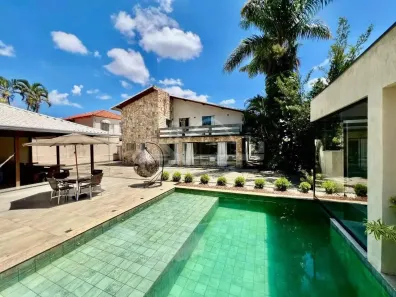 Casa com 3 Quartos para alugar, 694m² no Santa Amélia, Belo Horizonte