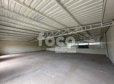 Galpão/Depósito/Armazém para alugar, 640m² no Novo Mundo, Uberlândia