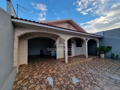 Casa com 3 Quartos à venda, 186m² no Uvaranas, Ponta Grossa