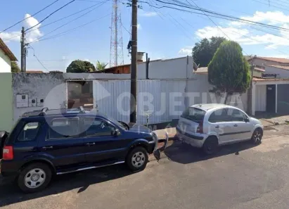 Lote/Terreno à venda, 360m² no Segismundo Pereira, Uberlândia