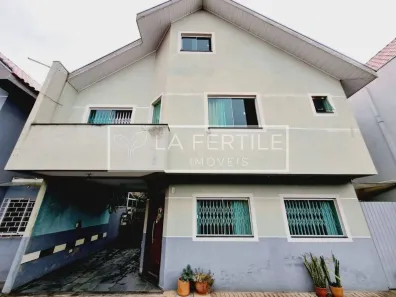 Sobrado com 3 Quartos à venda, 136m² no Novo Mundo, Curitiba