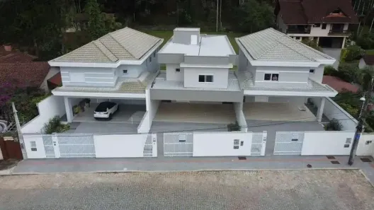 Casa com 4 Quartos à venda, 270m² no América, Joinville