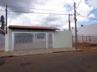 Casa com 3 Quartos à venda, 165m² no Vila São José, São Carlos