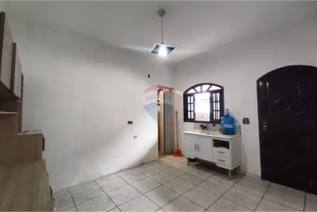 Casa com 1 Quarto para alugar, 50m² no Vila Magini, Mauá