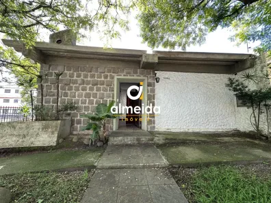 Imóvel Comercial com 8 Quartos para venda ou aluguel, 200m² no Nossa Senhora de Lourdes, Santa Maria