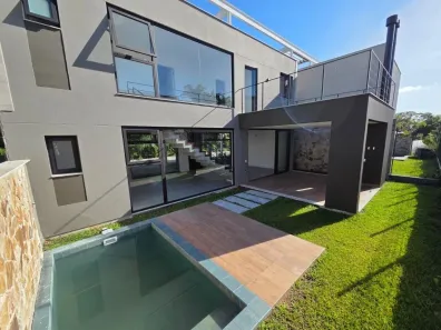 Casa de Condomínio com 3 Quartos à venda, 284m² no Lagoa da Conceição, Florianópolis