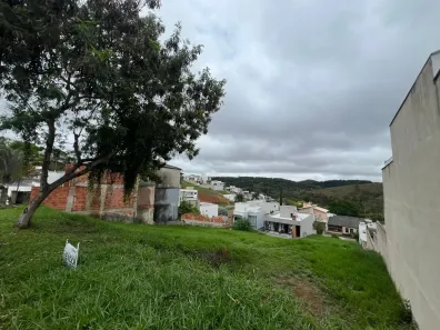 Lote/Terreno à venda, 420m² no Grama, Juiz de Fora