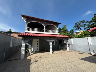 Casa com 3 Quartos à venda, 500m² no Moquetá, Nova Iguaçu