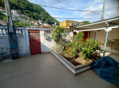 Casa com 4 Quartos à venda, 218m² no Marapé, Santos