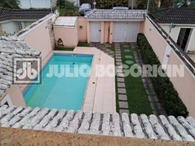 Casa de Condomínio com 5 Quartos à venda, 300m² no Barra da Tijuca, Rio de Janeiro