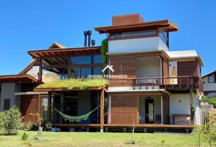 Casa com 3 Quartos à venda, 213m² no Rio Tavares, Florianópolis