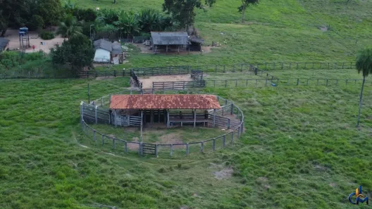Fazenda/Sítio com 2 Quartos à venda, 1130000m² no São Jorge, Cáceres