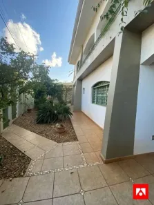 Casa com 4 Quartos à venda, 274m² no Centro, Santa Bárbara D'Oeste