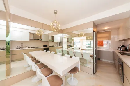 Apartamento com 2 Quartos para alugar, 195m² no Batel, Curitiba