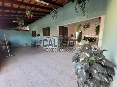 Casa com 4 Quartos à venda, 360m² no Jardim Brasília, Uberlândia