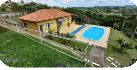 Fazenda/Sítio com 3 Quartos à venda, 200m² no Caioçara, Jarinu