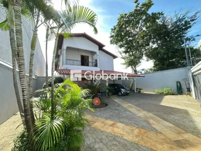 Casa de Condomínio com 3 Quartos à venda, 396m² no Todos os Santos, Montes Claros