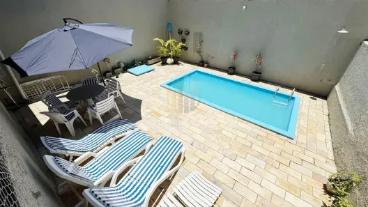 Sobrado com 4 Quartos para alugar, 260m² no Guaratuba, Guaratuba