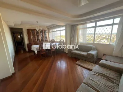 Apartamento com 4 Quartos à venda, 284m² no Centro, Montes Claros