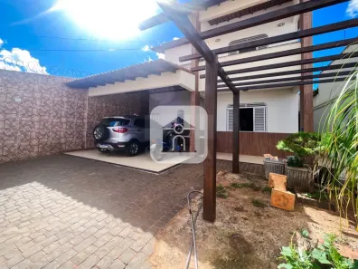Casa com 3 Quartos à venda, 190m² no Santa Rosa, Uberlândia