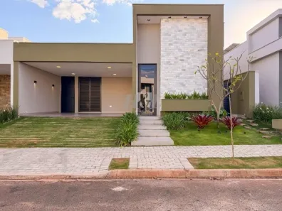 Casa de Condomínio com 4 Quartos à venda, 215m² no Jardim Botânico, Uberlândia