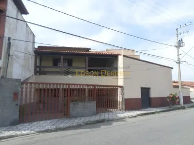 Sobrado com 3 Quartos à venda, 300m² no Loteamento Residencial Carangola, Pindamonhangaba