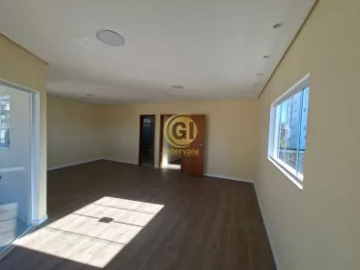 Sobrado com 4 Quartos para alugar, 250m² no Loteamento Villa Branca, Jacareí