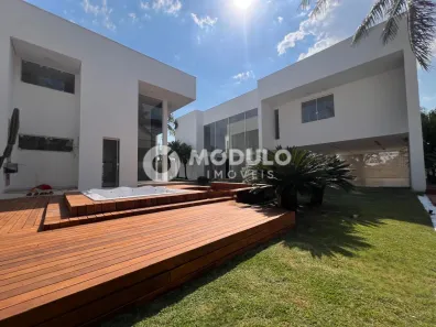 Casa de Condomínio com 3 Quartos à venda, 536m² no Nova Uberlândia, Uberlândia