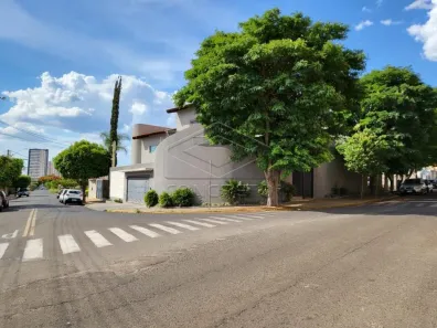 Casa com 4 Quartos à venda, 280m² no Vila Noemy, Bauru