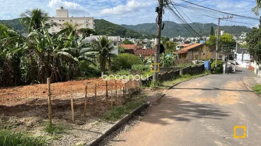 Lote/Terreno à venda, 1350m² no Itacorubi, Florianópolis