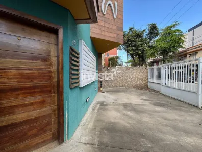 Casa com 3 Quartos à venda, 237m² no Embaré, Santos