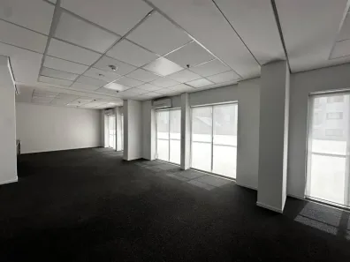 Sala Comercial para alugar, 100m² no Vila Olímpia, São Paulo