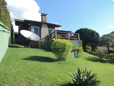 Casa com 3 Quartos à venda, 450m² no Samambaia, Petrópolis