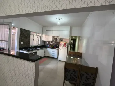Casa com 2 Quartos para alugar, 125m² no Jardim Pararangaba, São José dos Campos