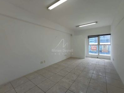 Sala Comercial à venda, 31m² no Santa Efigênia, Belo Horizonte