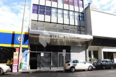 Ponto Comercial para alugar, 653m² no Centro, Uberlândia