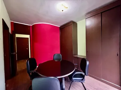 Sala Comercial à venda, 48m² no Centro, Curitiba