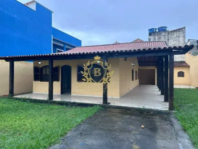 Casa com 3 Quartos para alugar, 180m² no São Cristóvão, Cabo Frio