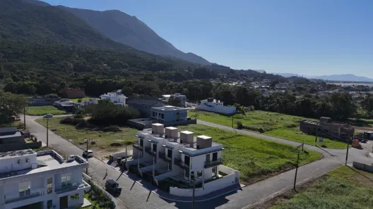 Casa com 3 Quartos à venda, 100m² no Praia de Fora, Palhoça