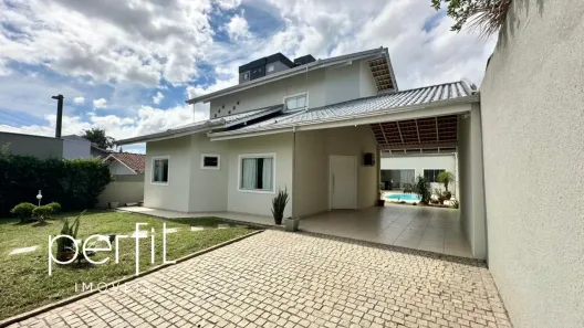Sobrado com 2 Quartos à venda, 190m² no Iririú, Joinville