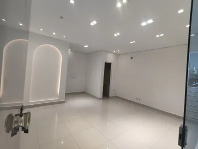 Sala Comercial para alugar, 32m² no Popular, Cuiabá