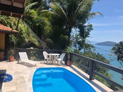 Sobrado com 4 Quartos à venda, 550m² no Enseada, Ubatuba