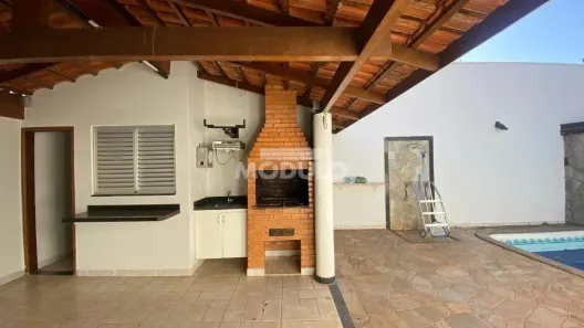 Casa com 4 Quartos à venda, 375m² no Morada da Colina, Uberlândia