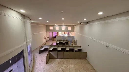 Prédio Comercial para alugar, 490m² no Centro, Bauru