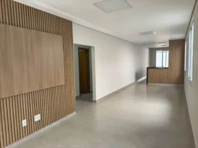 Casa com 4 Quartos à venda, 210m² no Cidade Jardim, Uberlândia