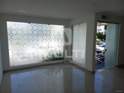 Casa com 5 Quartos à venda, 300m² no Centro, Uberlândia