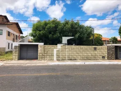 Casa com 4 Quartos para alugar, 245m² no Planalto, Teresina
