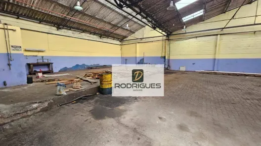 Galpão/Depósito/Armazém à venda, 746m² no Vila Nogueira, Diadema