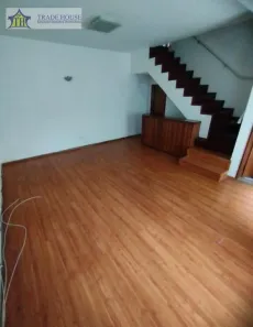 Prédio Comercial à venda, 250m² no Vila Liviero, São Paulo
