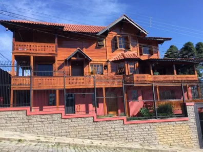 Casa com 4 Quartos à venda, 370m² no Salgado Filho, Caxias do Sul